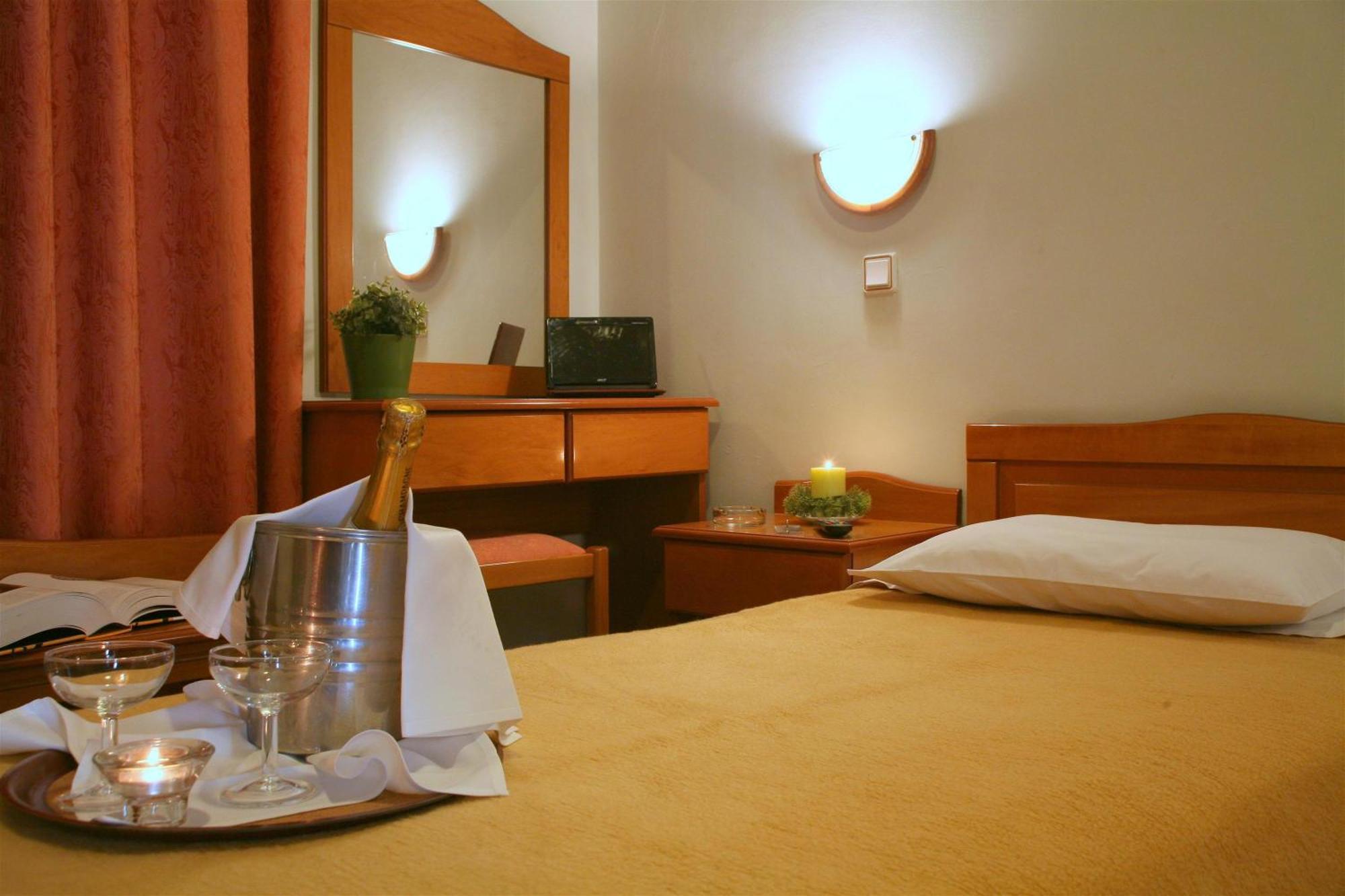 Hotel Oceanis à Thessalonique Extérieur photo