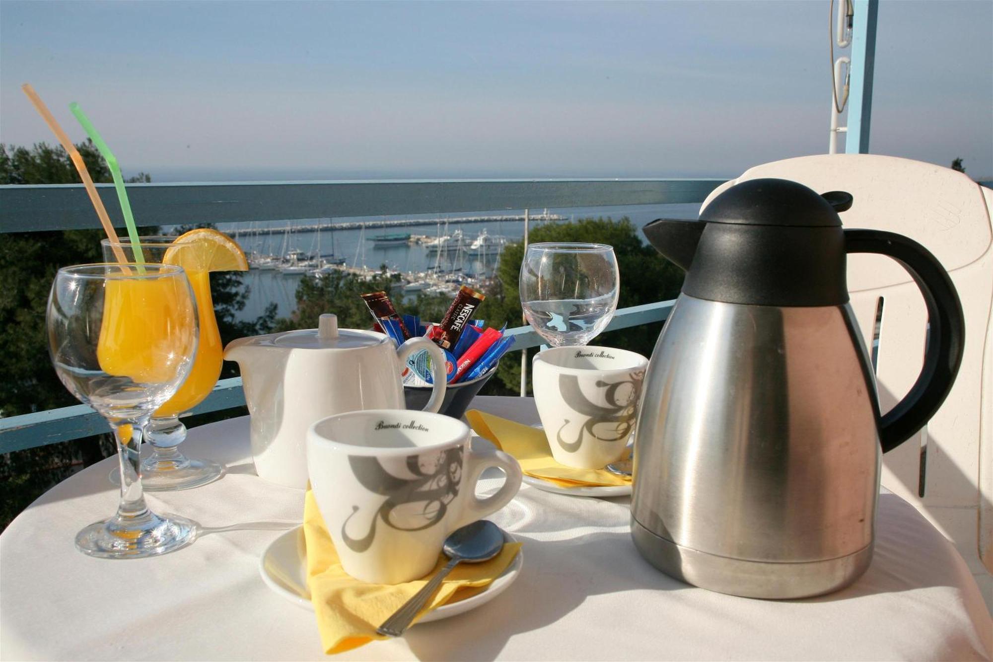 Hotel Oceanis à Thessalonique Extérieur photo
